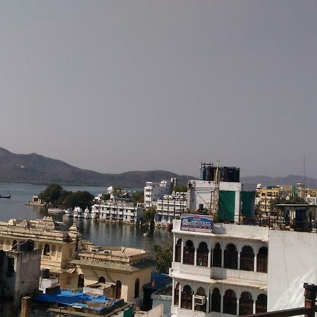 Hotel Ishwar Palace Udaipur Exterior photo