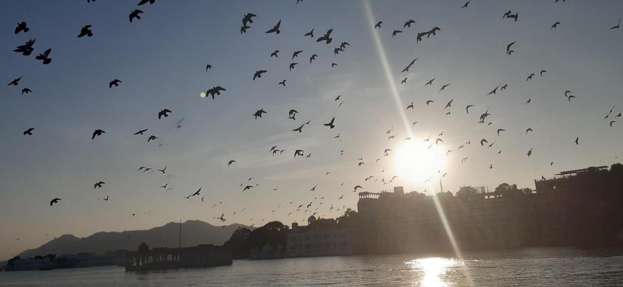 Hotel Ishwar Palace Udaipur Exterior photo